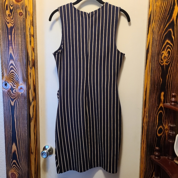 Blashe dress - Picture 2 of 3